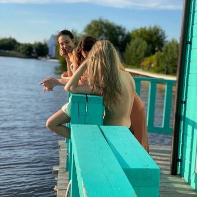 Коттедж Бирюзовый с баней на воде