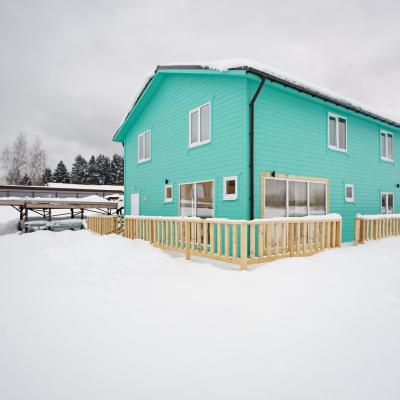 Коттедж Бирюзовый с баней на воде