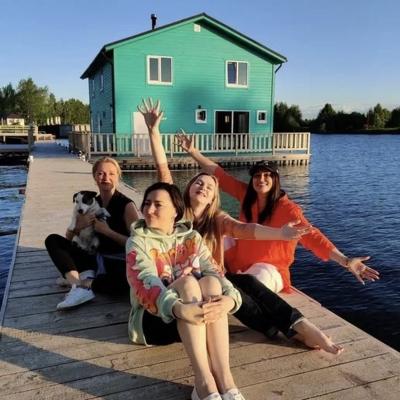 Коттедж Бирюзовый с баней на воде