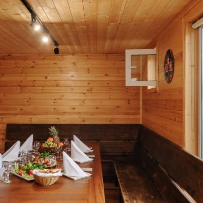 Коттедж Бирюзовый с баней на воде Жостово