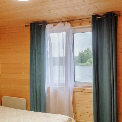 Коттедж Бирюзовый с баней на воде Жостово