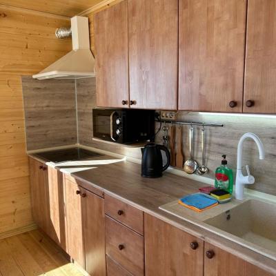 Коттедж Бирюзовый с баней на воде Жостово