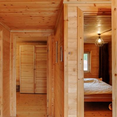 Коттедж Светлый с баней на воде Жостово