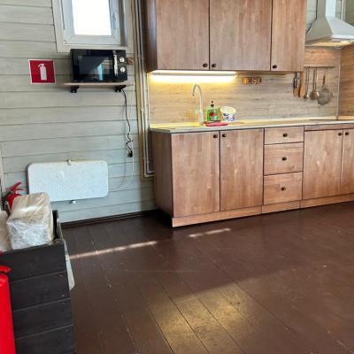 Коттедж Красный с баней на воде Жостово